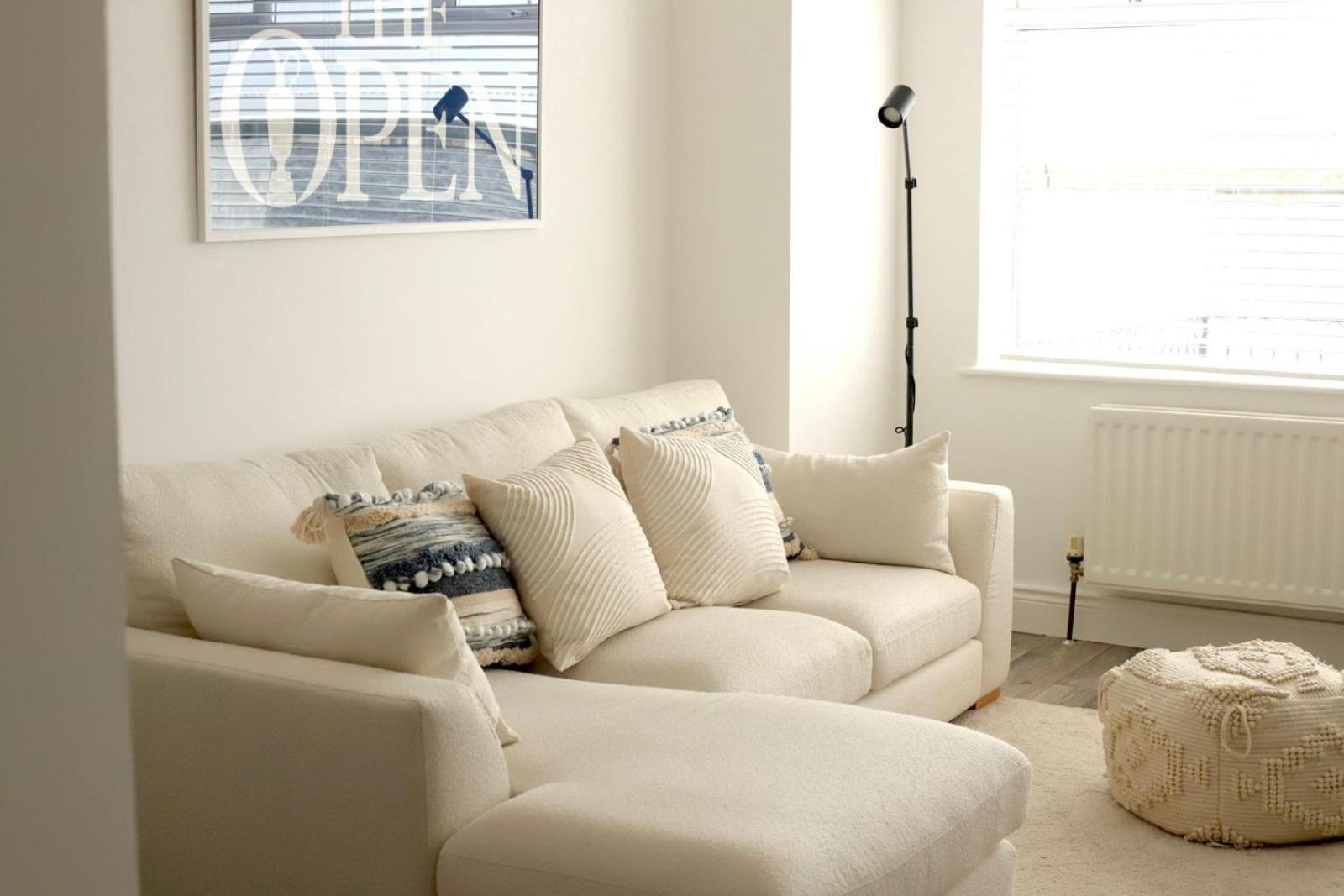 The Padora Apartment Portrush Bagian luar foto