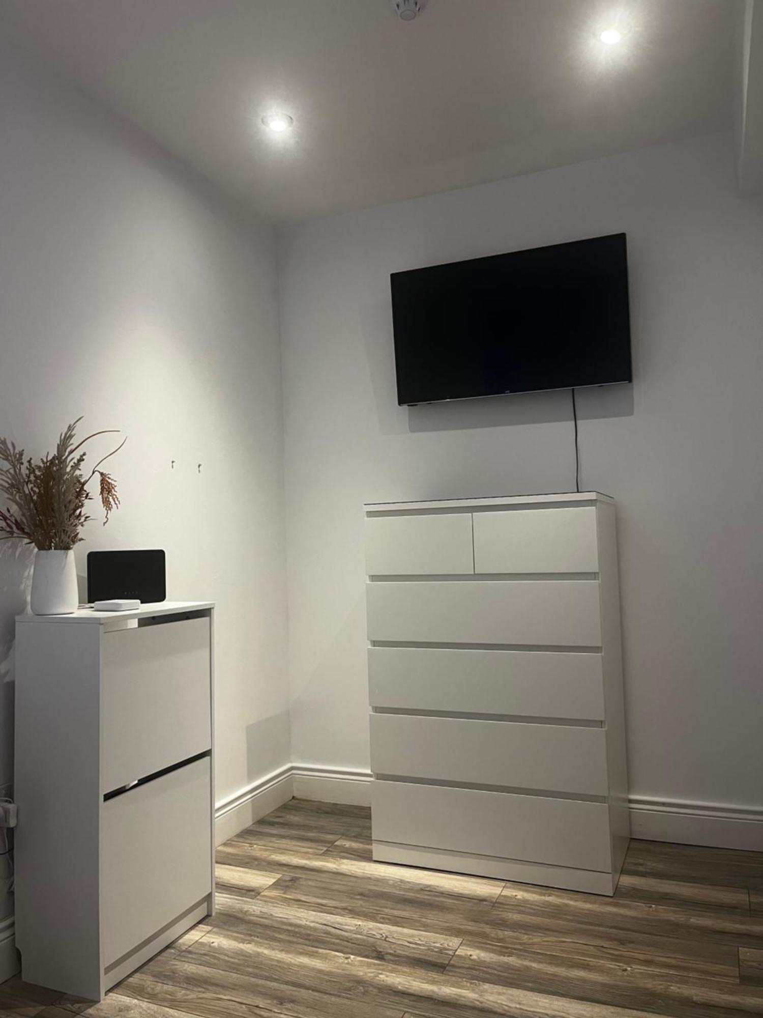 The Padora Apartment Portrush Bagian luar foto